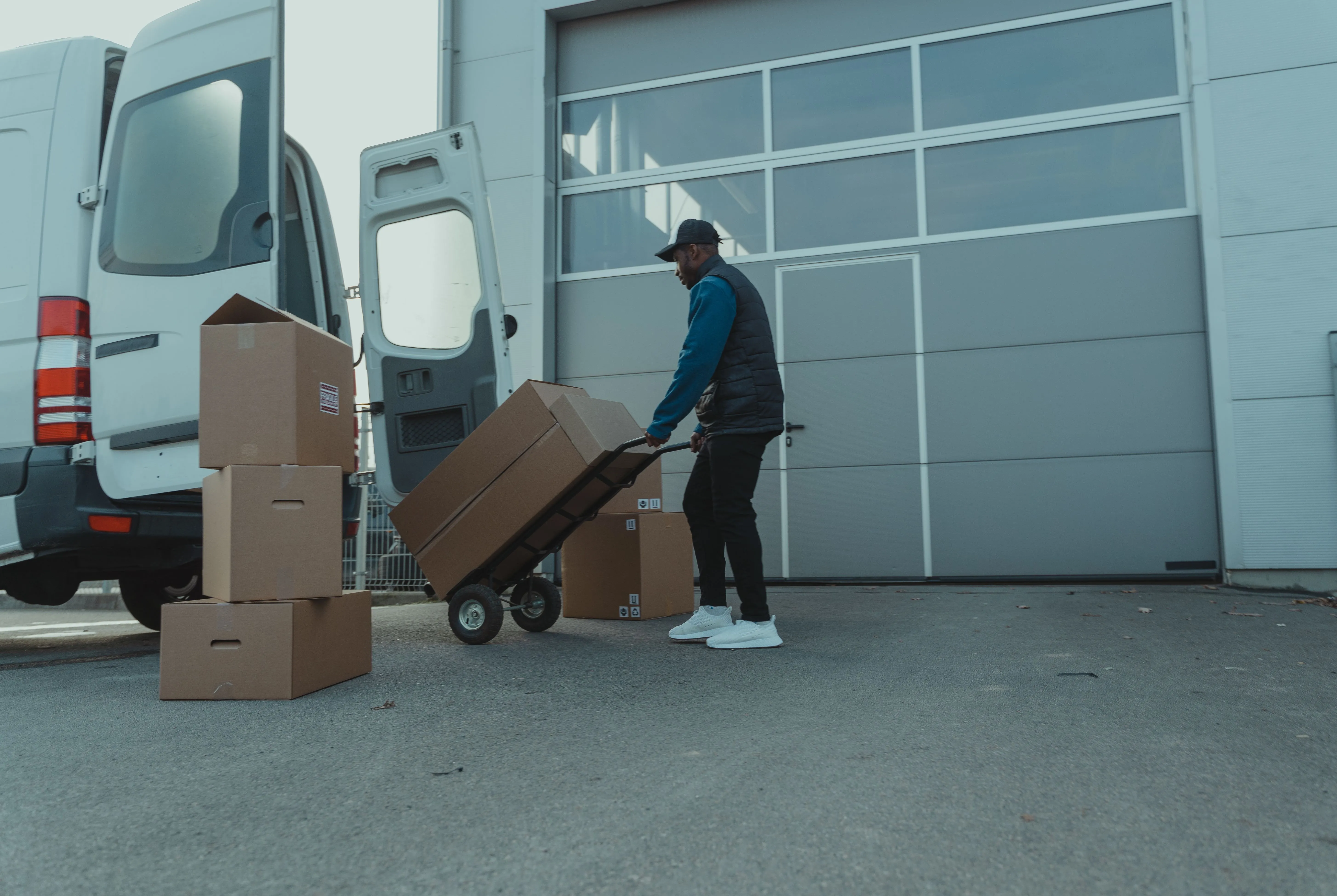 Engaged logistics experts